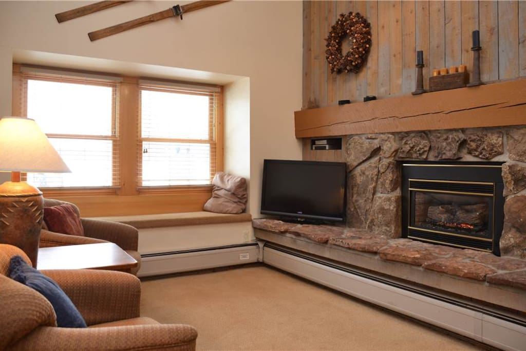 Couch,Furniture,Hearth,Lamp,Table Lamp