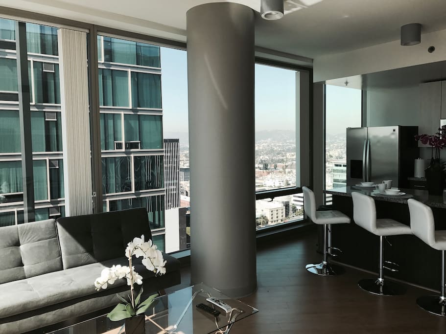 Living room / kitchen island