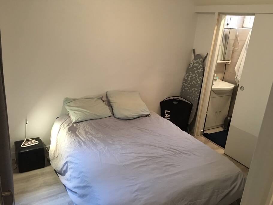 Lit 140X190 avec matelas neuf