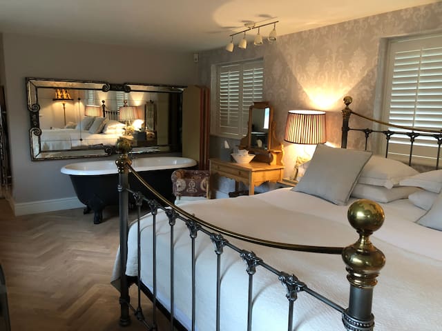 The Flower Room: Newly renovated in East Sussex