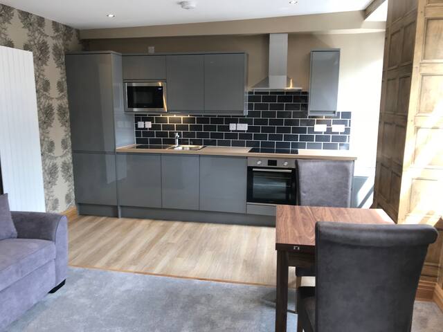 Top of the Mile by Castle 2 bedroom 2 bathroom gallery image 2