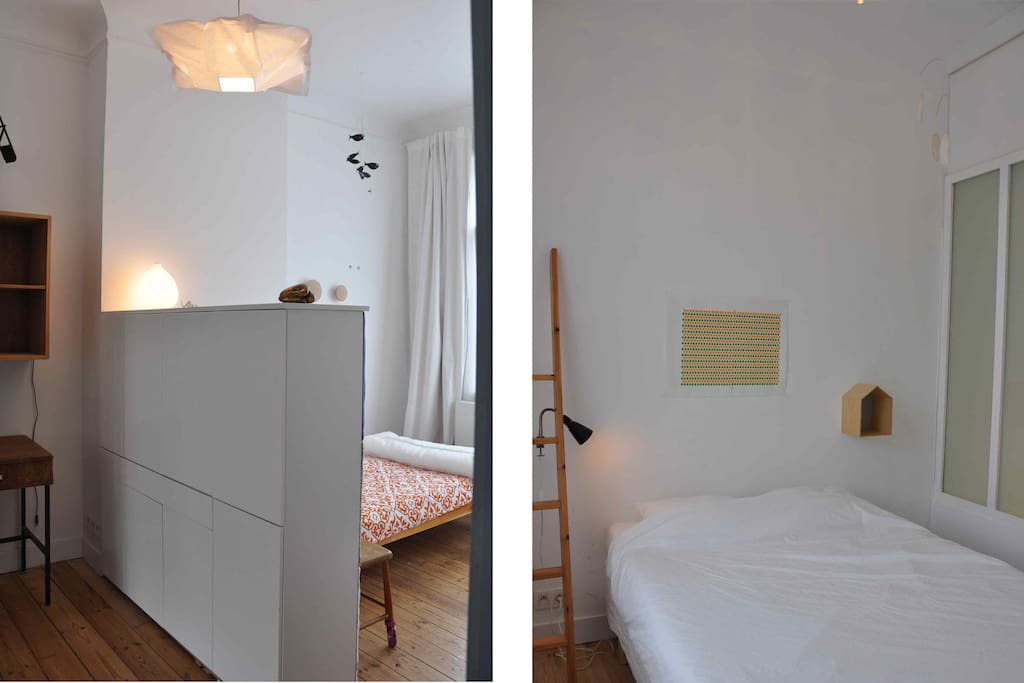 2 beds Ideal fo a couple and hoste.
be carefull the second berdroom is connected to the open area and separated from it by a glass door