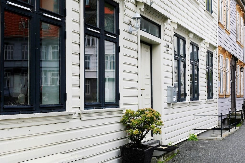 Old townhouse in the heart of Bergen