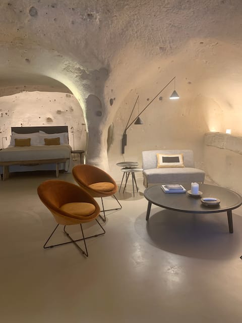 StageRoom01- Luxury Cave Suite in Historic Matera