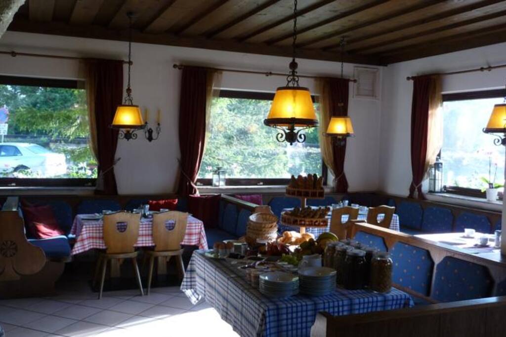 Breakfast room