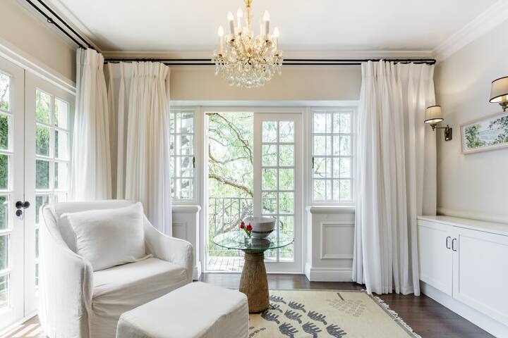 De Waterkant Villa with Rooftop Terrace and Pool gallery image 2