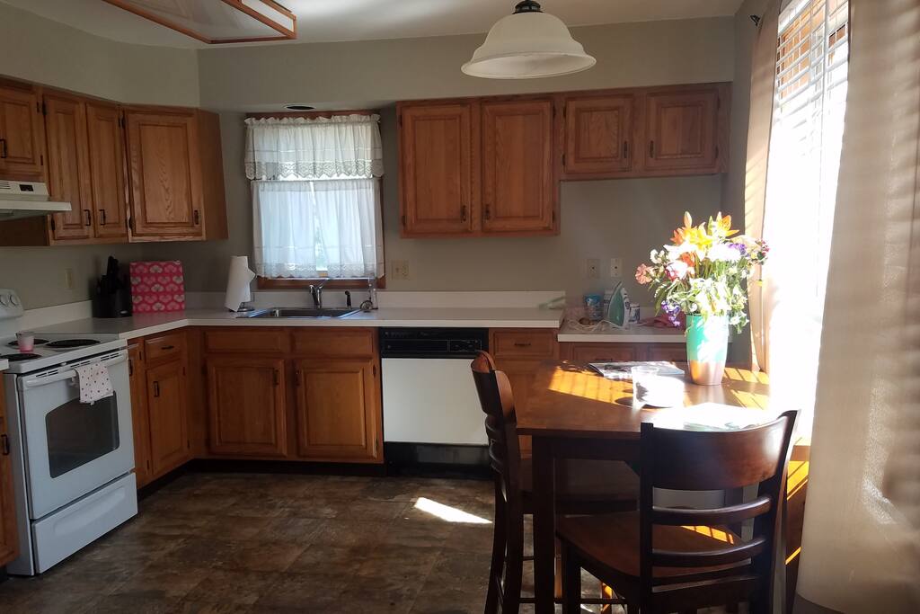 Full kitchen