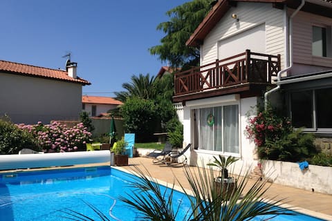 Top performing Airbnb: Bidart 1-bedroom apartment Pool Jacuzzi in Bidart