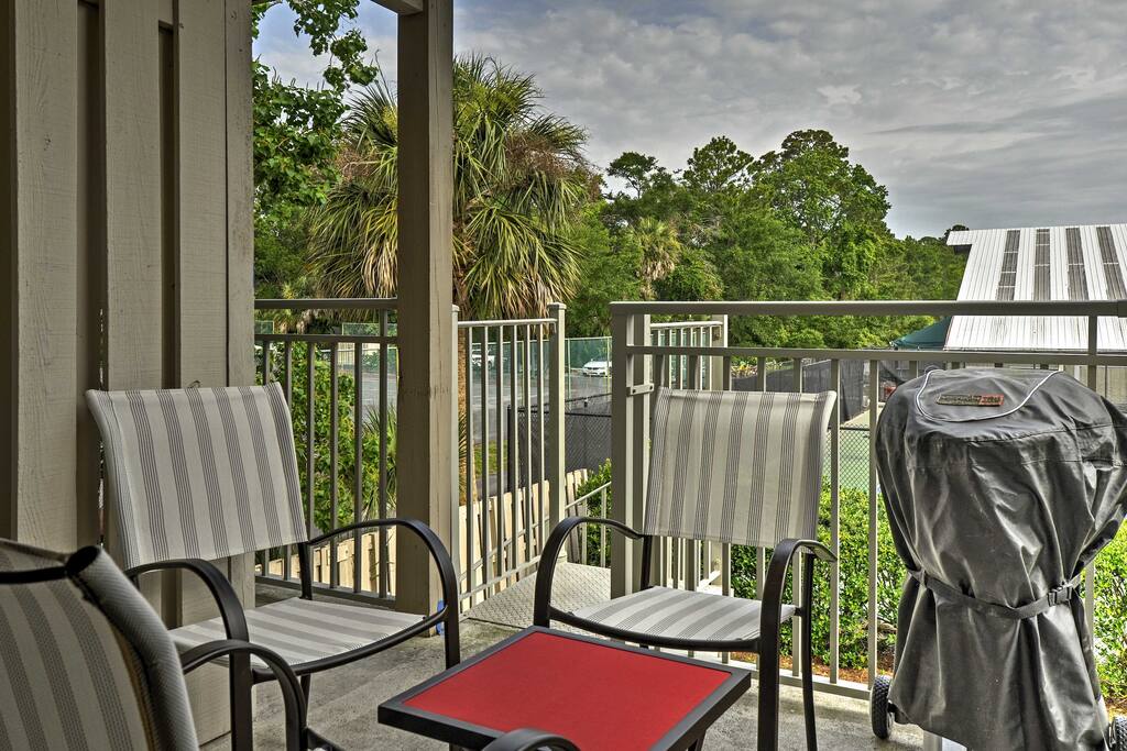 Enjoy mornings on the balcony sipping coffee.