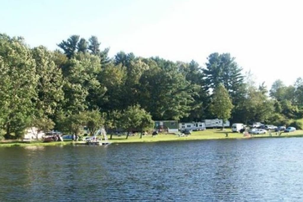 BLake’s (clothing optional)Bed and Breakfast Nature lodges for Rent