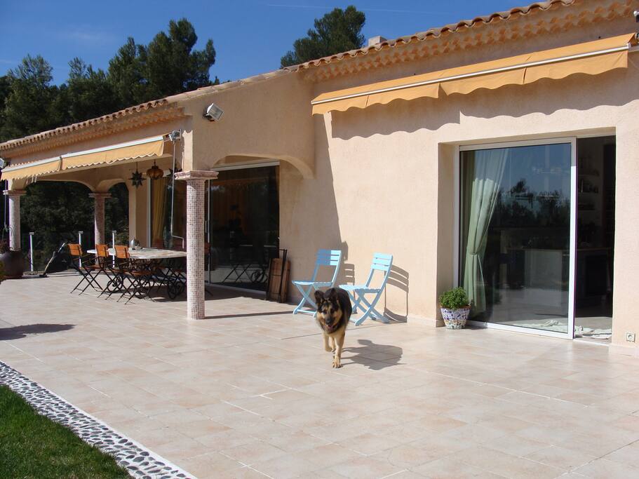 vraiment très grande terrasse