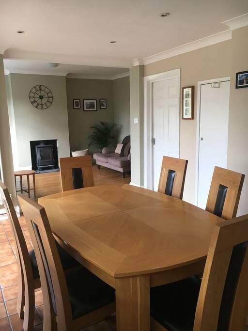 Kitchen/ dining area