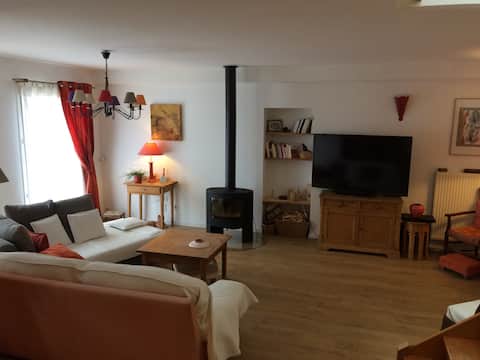 Entire village house near Toulouse