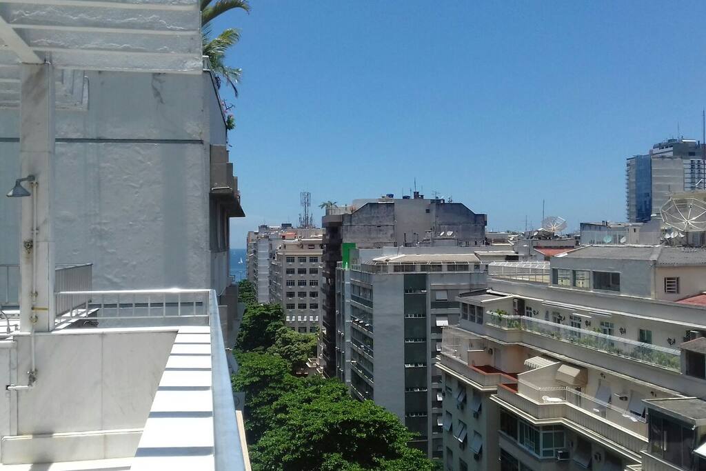 Vista mar Copacabana entre posto 4 e 5.
