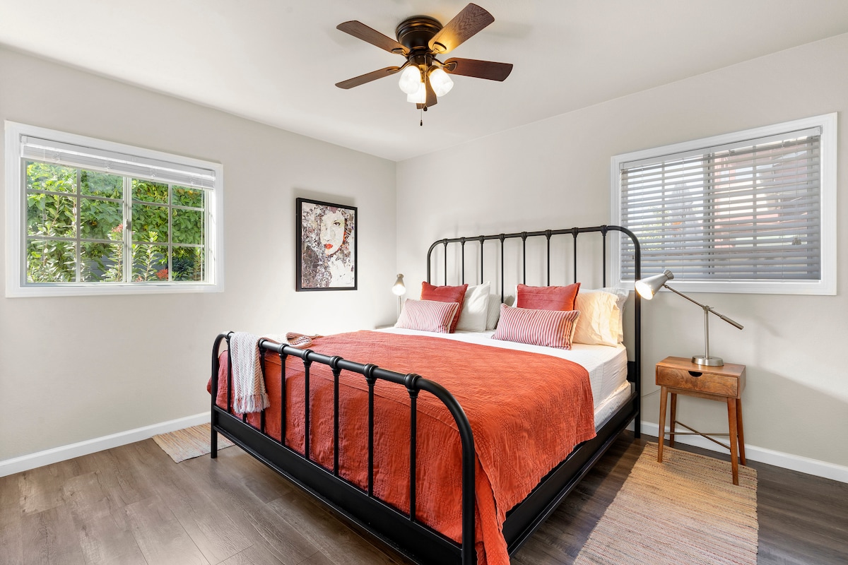 Უკანა დიდი ზომის საძინებელი1