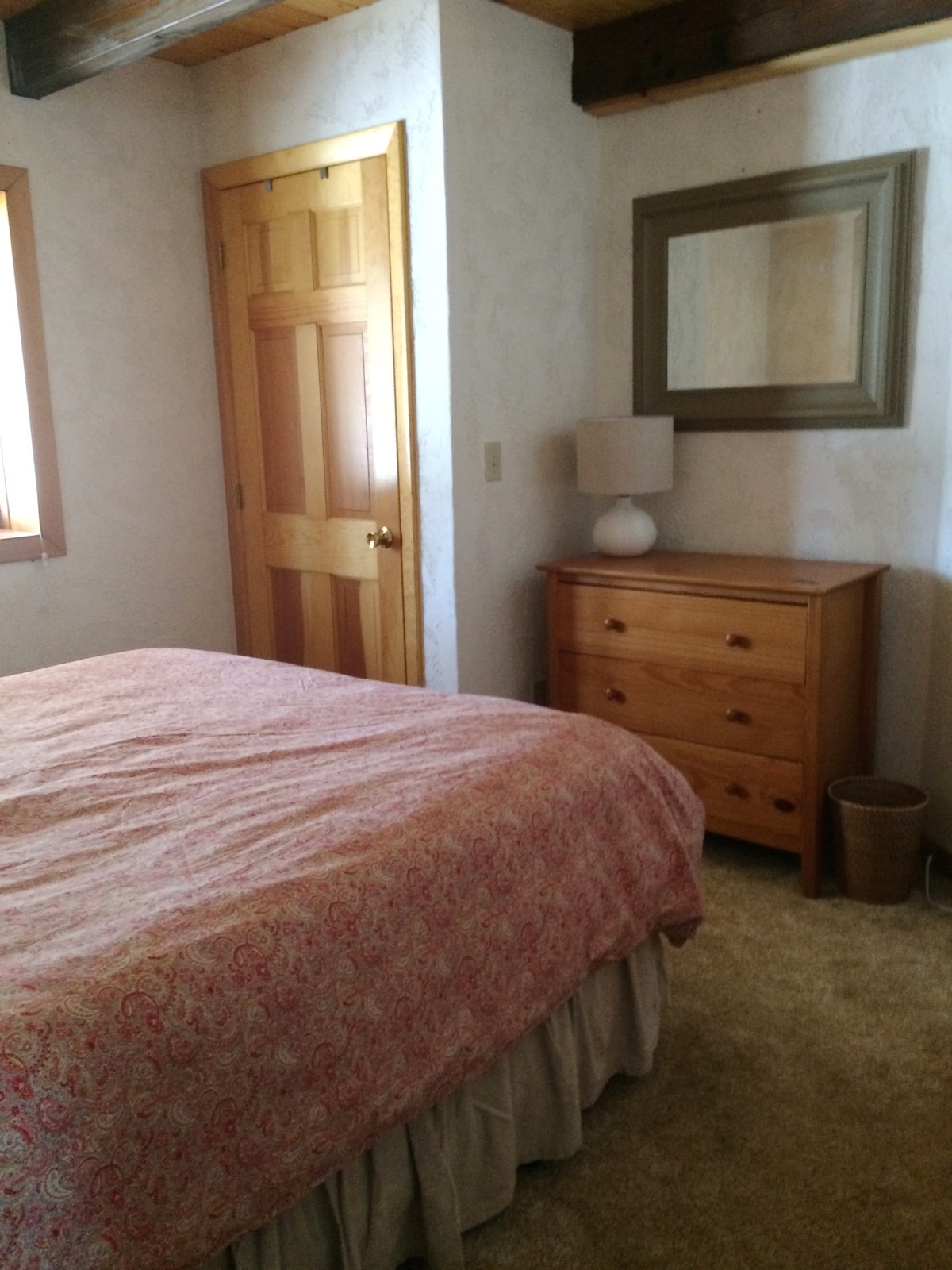 วิวที่สองของห้องนอนควีนไซส์