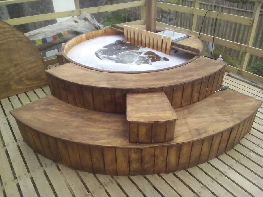 HotTube completamente operativo y con jets aireadores
