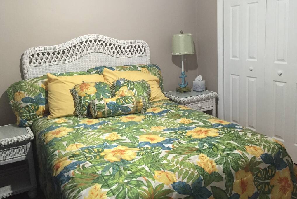 Full size bed