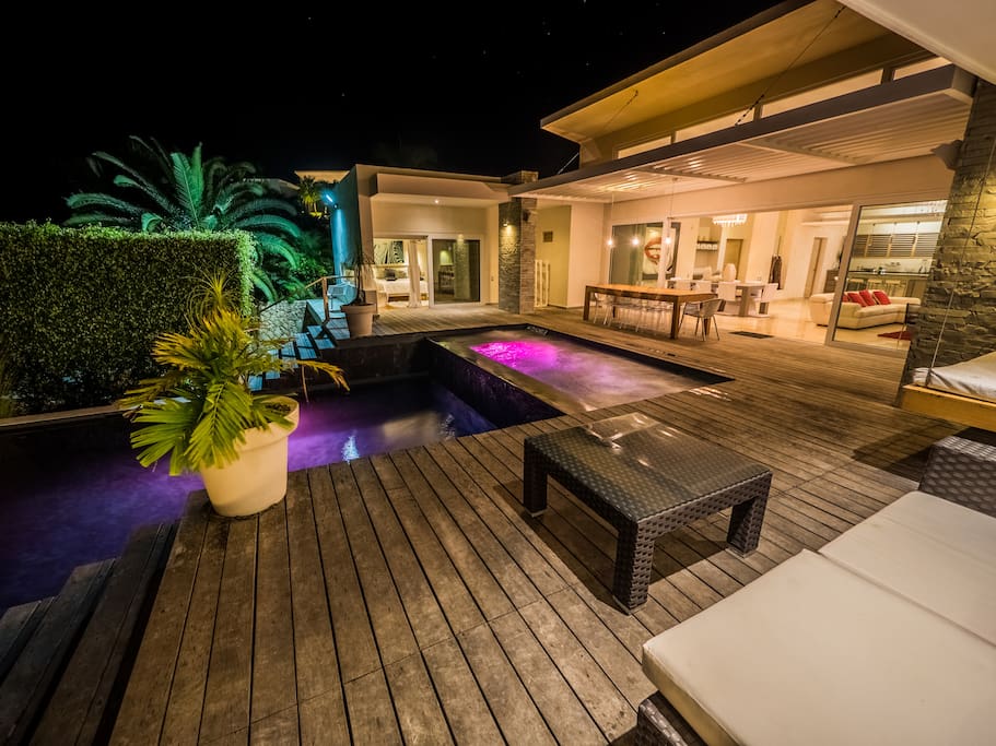 beautiful villa with a apartment