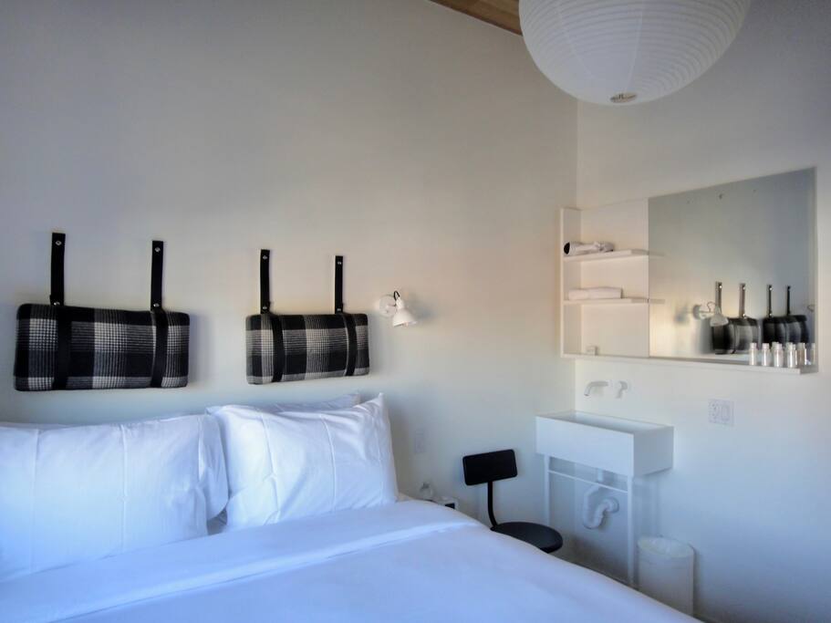 Queen Studio Room