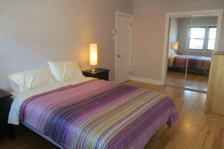 Grande chambre dans grand appartement - Plateau
