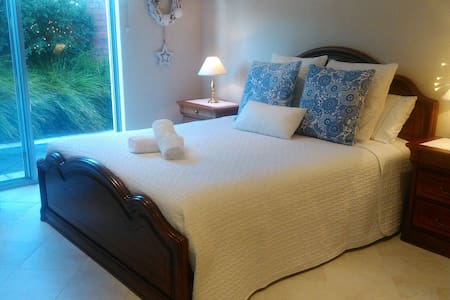 OWN  ENTRY & ENSUITE  walk 2 townTranquil retreat