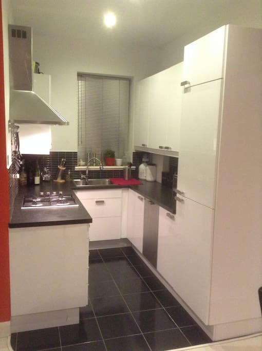 Fully fitted modern kitchen with all facilities.
