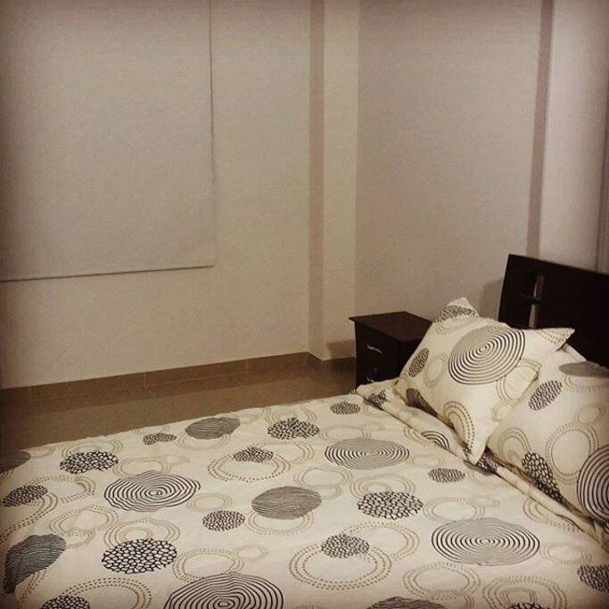 Apt 102
Incluye: cocineta, baño, tv, nevera, utensilios de cocina.