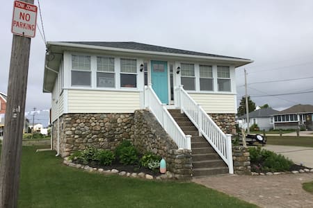 Misquamicut Beach Cottage
