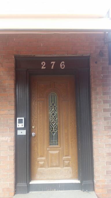This is the front door (the other door leads to the restaurant - use both as needed)