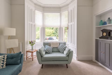 Successful Airbnb property: 3 bedroomed near city centre in Corstorphine & Murrayfield