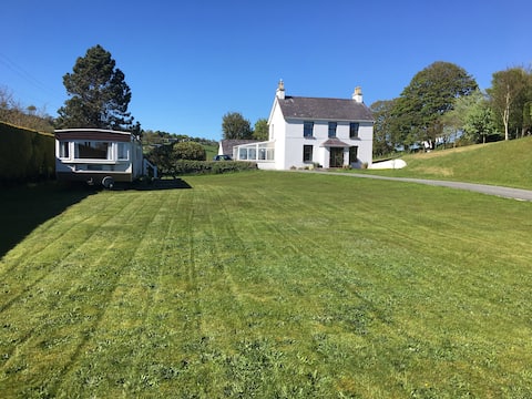Successful Airbnb property: Caravan close to the Marina and beaches in Abererch, Efail Newydd, Pentre Uchaf, Y Ffr