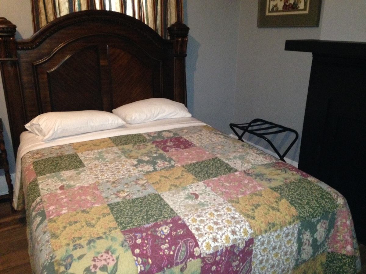 غرفة النوم 3
سرير حجم وسط