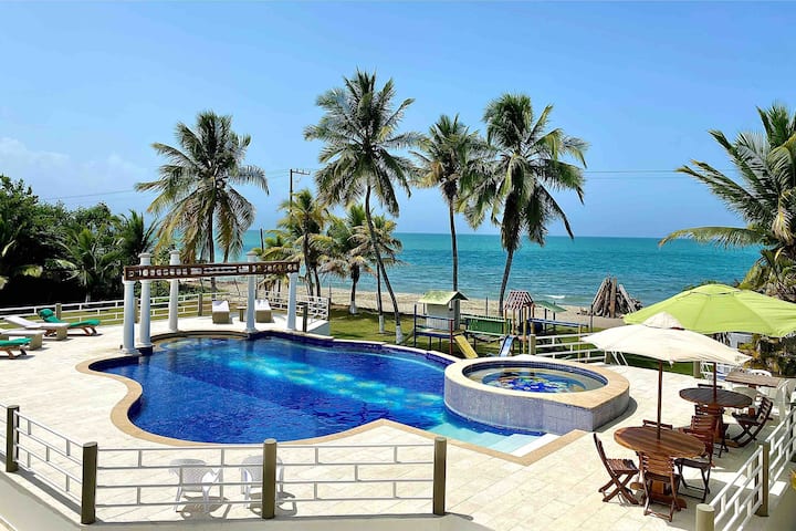 Cabin for 30 people in Tolú with pool