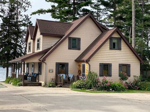 Spacious Resort Home on the BEACH of AuTrain Lake!