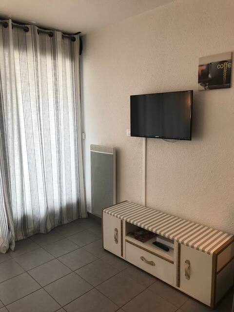 Propriété Airbnb réussie: APT1 /seaside/port/pool/air conditioning/Wi-Fi/parking à Agde