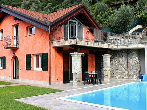 Stunning Villa with Stunning Views Across LakeComo