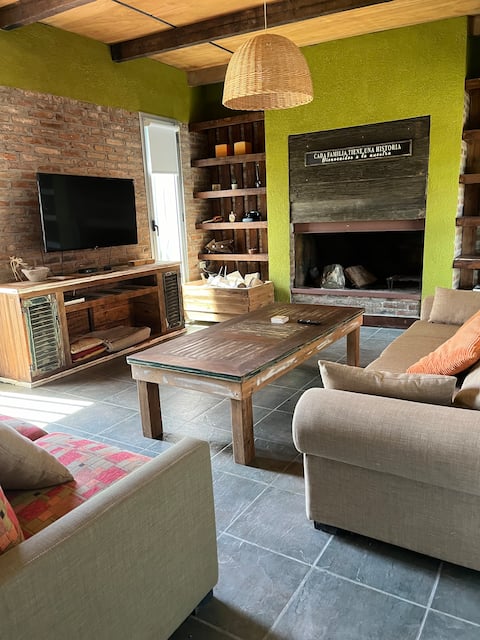 Propiedad de Airbnb exitosa: Country house in Carlos Keen. en Partido De Luján