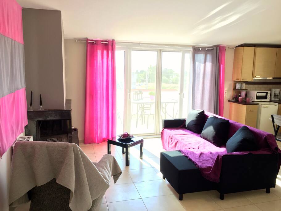 Spacious living room