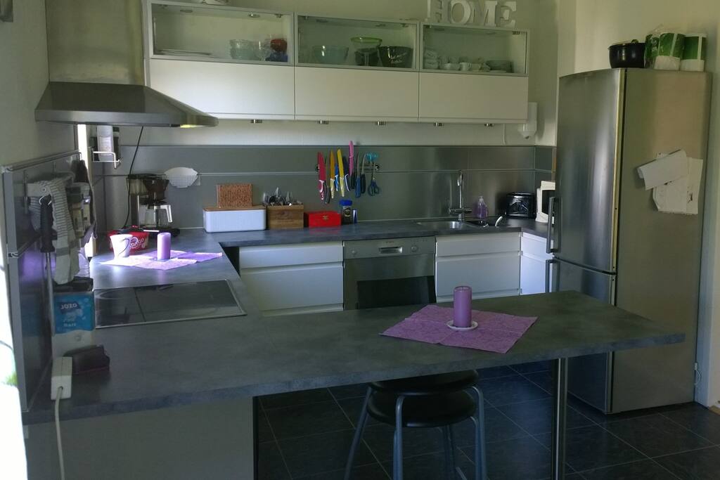 shared kitchen.
felles kjøkken.