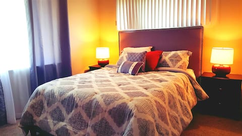 Cozy private room near Knott’s & Disneyland