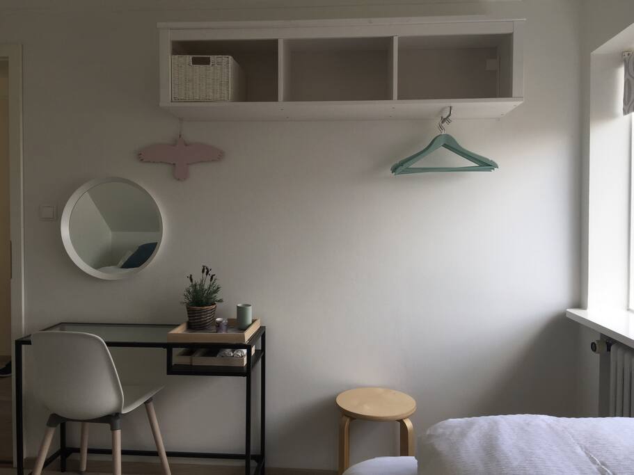 The pink raven room