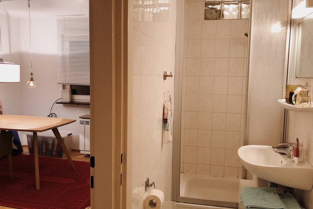 Wohn-/Badezimmer
