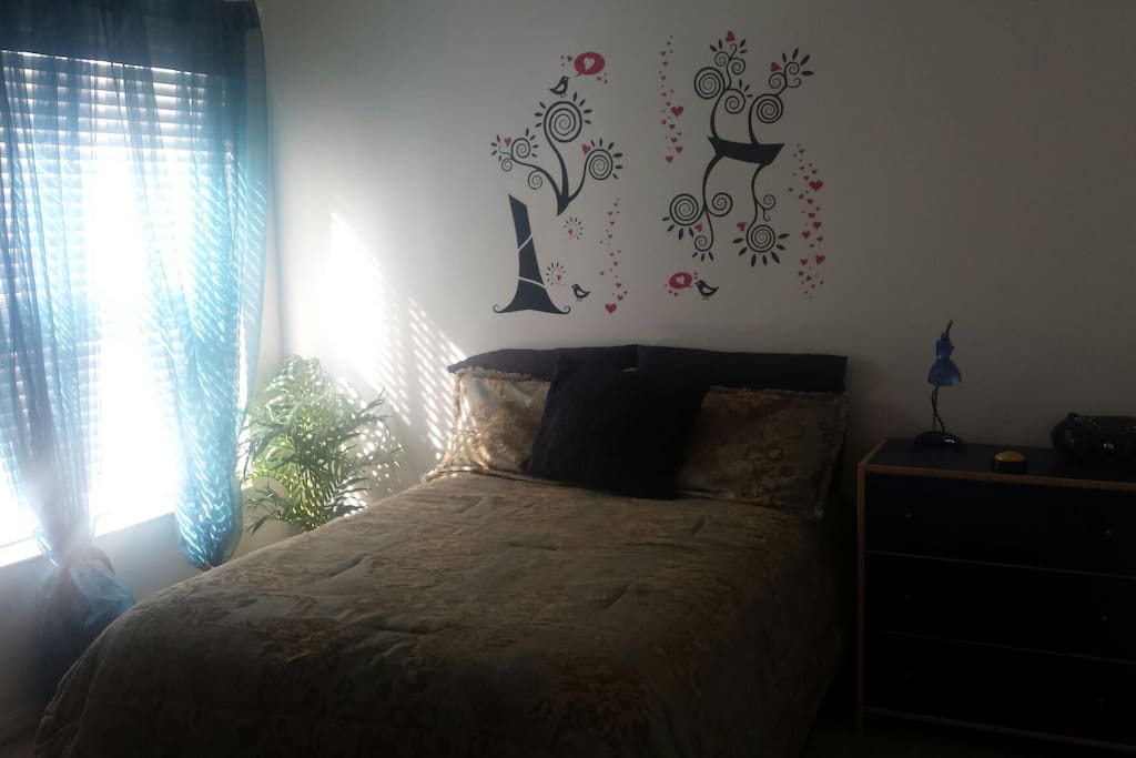 Cozy, well furnished guest room for two.