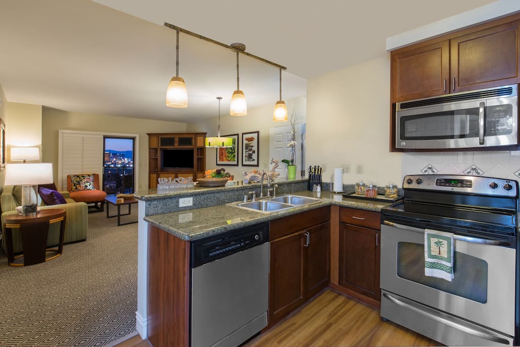 Full kitchen
