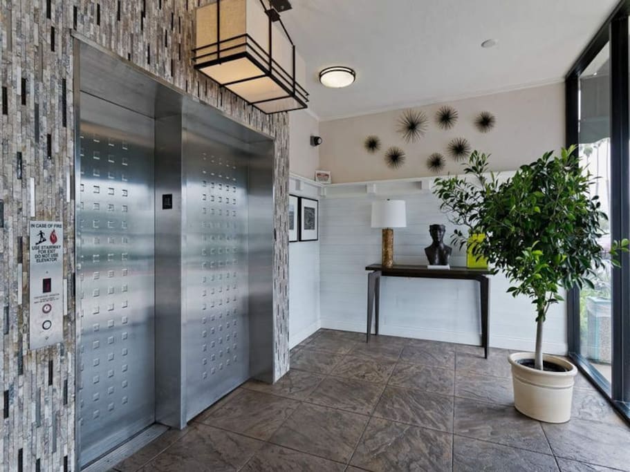 lobby elevator