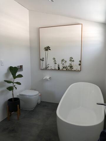 Coolum Beach Break + Granny Flat + pet friendly gallery image 4