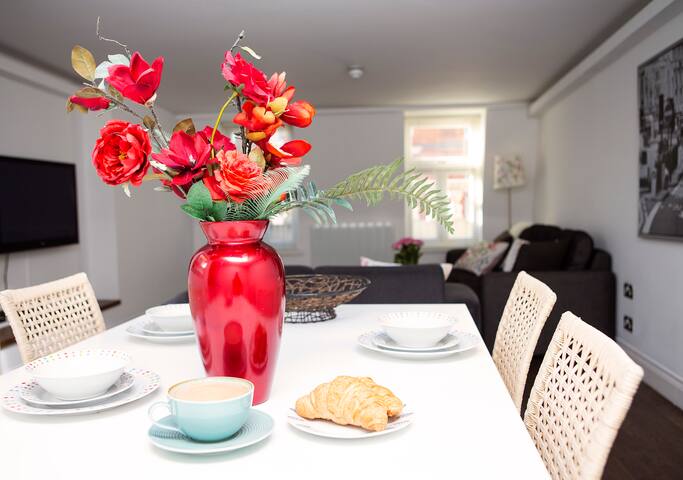 Amazing Duplex Apartment Sleeps 7