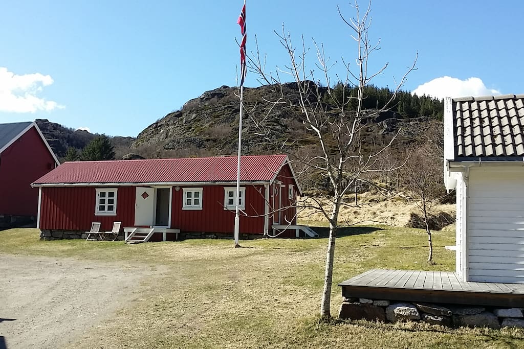 This Rorbu (Fishermans Cabin) is genuine and more than 150 years old. It has been restored and is highly comfortable to stay in.