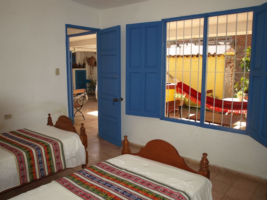 Habitación doble twin con vistas al jardín